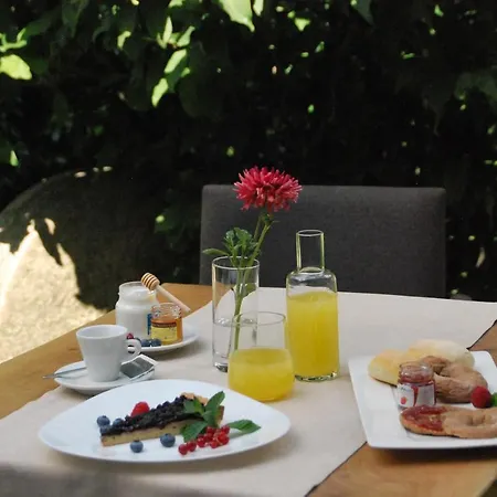 Nebbiolo Wine Bed & Breakfast *