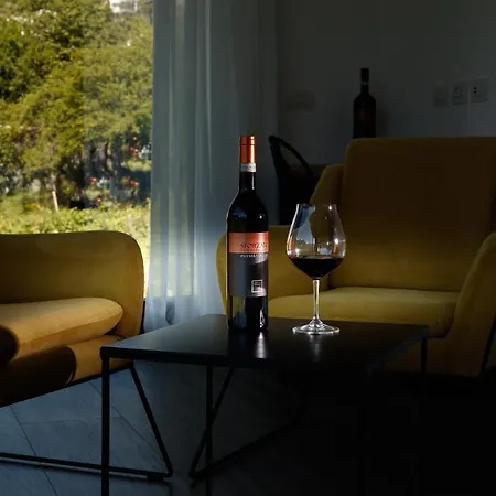 Bed & Breakfast Nebbiolo Wine *