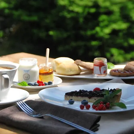 Bed & Breakfast Nebbiolo Wine *